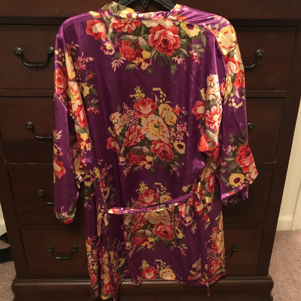 Purple Floral Robe - Picture 2 of 2